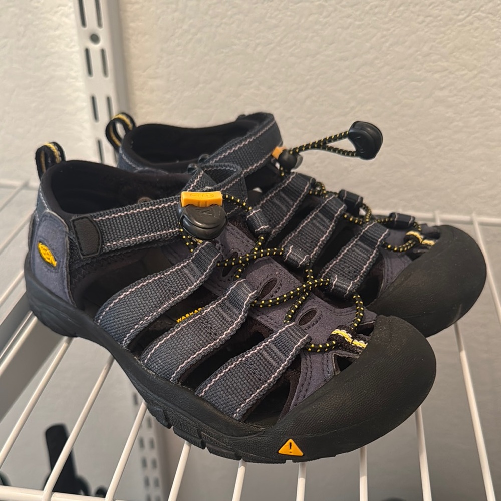 Keen Black and Dark Gray Hiking Sandals